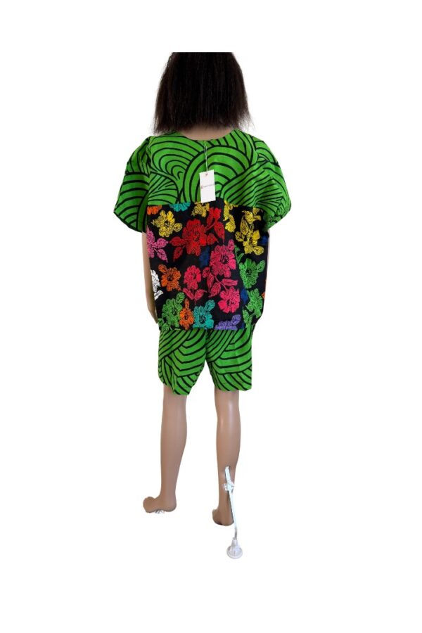 Multi-Colour Wax Shorts With a Free Blouse - Image 2