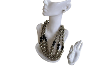 Black and Silver Fashion Necklace