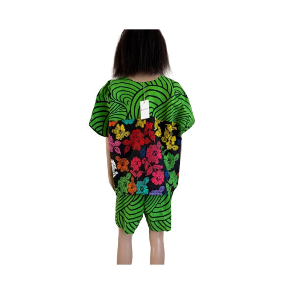 Multi-Colour Wax Shorts With a Free Blouse - Image 2
